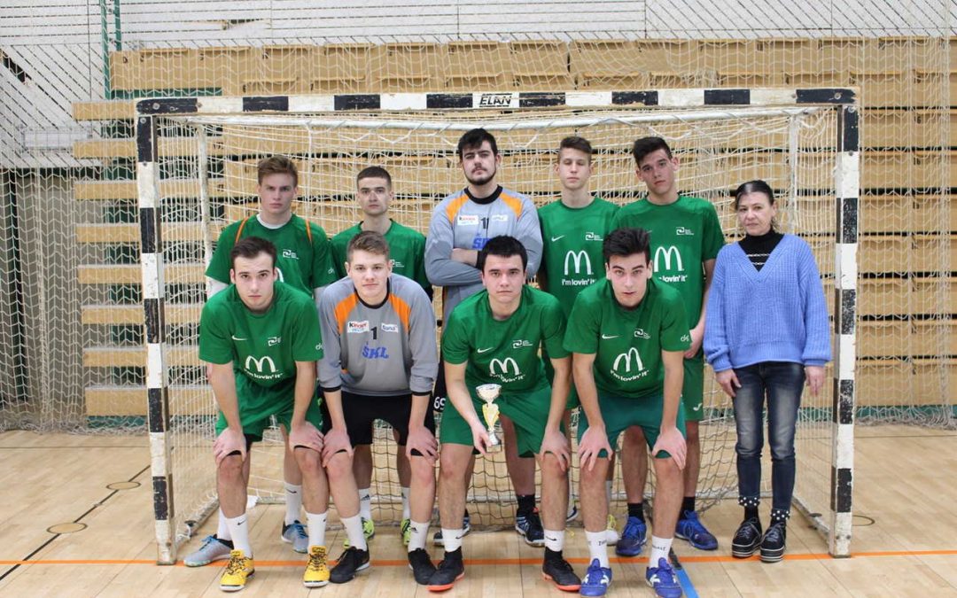 Nogometna ekipa SŠ Črnomelj na področnem prvenstvu srednjih šol zasedla 3. mesto